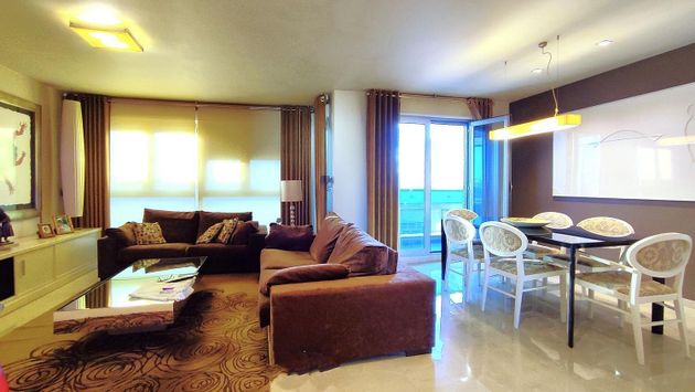Foto 1 de Dúplex en venda a Centro - Gandia de 3 habitacions amb balcó i aire acondicionat