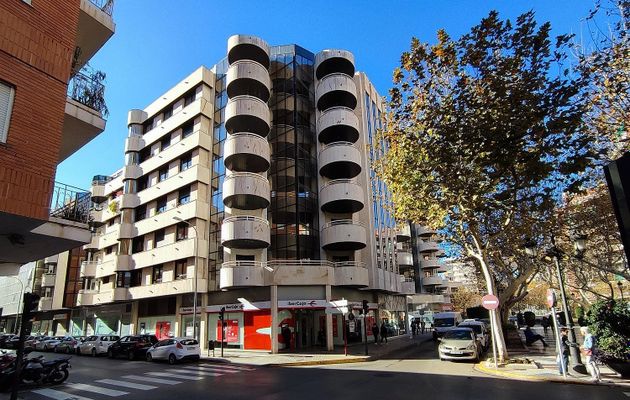 Foto 1 de Venta de piso en Plaça Eliptica-Republica Argentina-Germanies de 3 habitaciones con terraza y ascensor