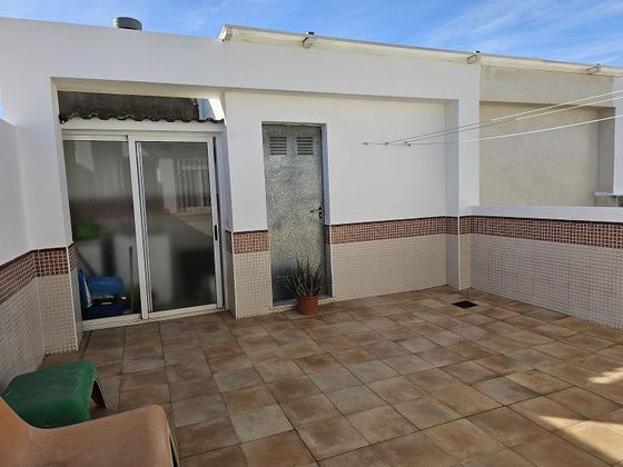 Foto 1 de Dúplex en venda a Playa de Gandia de 4 habitacions amb terrassa i ascensor