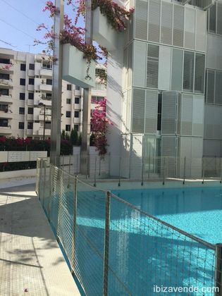 Foto 2 de Pis en venda a Marina Botafoc - Platja de Talamanca de 1 habitació amb terrassa i piscina