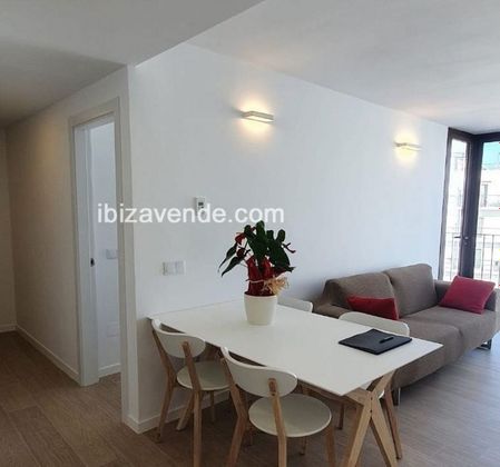Foto 1 de Ático en alquiler en Sant Antoni de Portmany de 2 habitaciones con terraza y muebles