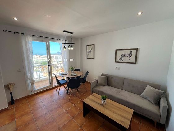 Foto 2 de Piso en alquiler en San Agustín - Cala de Bou de 1 habitación con terraza y muebles