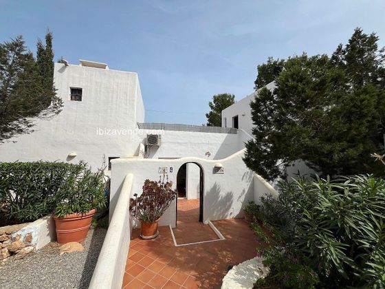 Foto 2 de Casa adosada en venta en San Agustín - Cala de Bou de 2 habitaciones con terraza y piscina