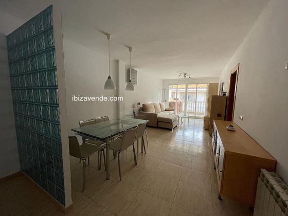 Foto 2 de Alquiler de ático en Santa Eulalia del Río de 3 habitaciones con terraza y muebles