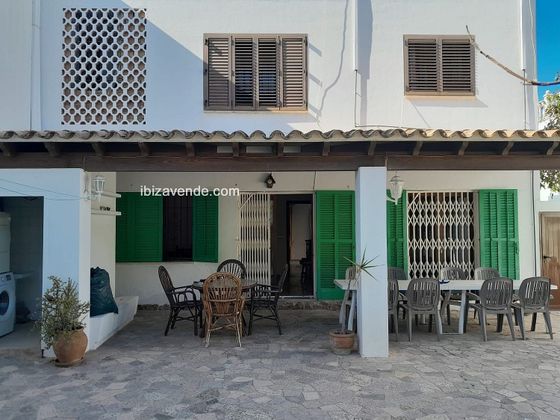 Foto 2 de Chalet en venta en Puig Den Valls de 4 habitaciones con terraza y jardín
