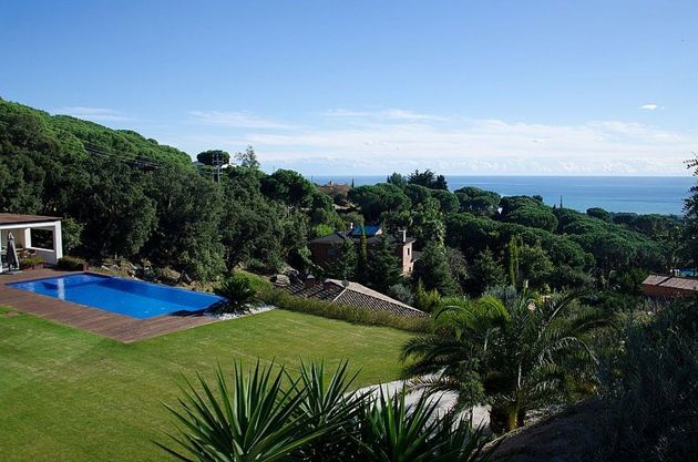 Foto 2 de Xalet en lloguer a Sant Andreu de Llavaneres de 7 habitacions amb terrassa i piscina
