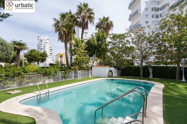 Foto 2 de Chalet en venta en Playa de Gandia de 7 habitaciones con terraza y piscina