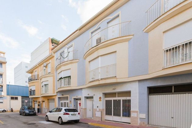 Foto 1 de Casa en venta en Xeraco de 3 habitaciones con terraza y balcón