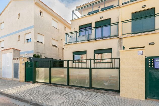 Foto 1 de Casa en venta en calle Del Montgó de 3 habitaciones con terraza y jardín