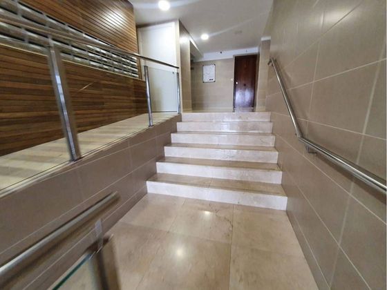Foto 2 de Piso en venta en Centre - Eixample – Can Llobet – Can Serra de 3 habitaciones con balcón y ascensor