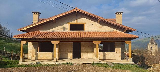 Foto 1 de Xalet en venda a Villacarriedo de 4 habitacions amb terrassa i garatge