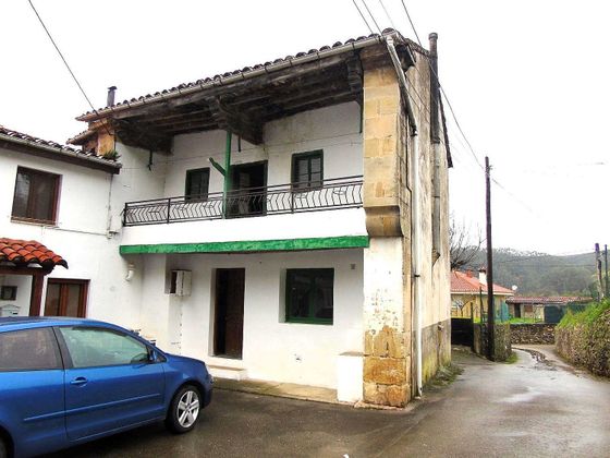 Foto 1 de Casa adosada en venta en Puente Viesgo de 4 habitaciones con terraza y jardín