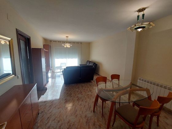 Foto 2 de Venta de piso en Sant Pere de Ribes Centro de 2 habitaciones con balcón y calefacción