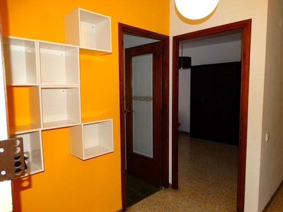 Foto 2 de Pis en venda a avenida Catalunya de 3 habitacions amb terrassa i calefacció