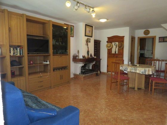 Foto 1 de Casa adosada en venta en Ardiaca - La Llosa de 3 habitaciones con terraza y garaje