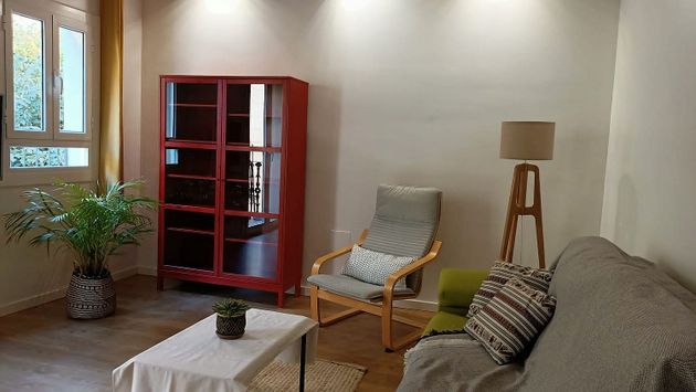 Foto 2 de Pis en venda a El Raval de 1 habitació amb mobles i balcó