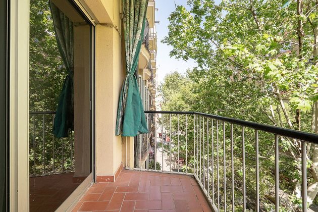 Foto 1 de Pis en venda a La Sagrada Família de 4 habitacions amb terrassa i balcó