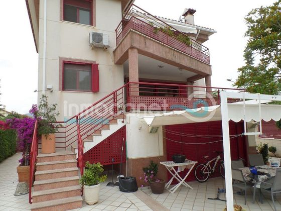 Foto 1 de Casa en venta en Oliva pueblo de 4 habitaciones con terraza y piscina