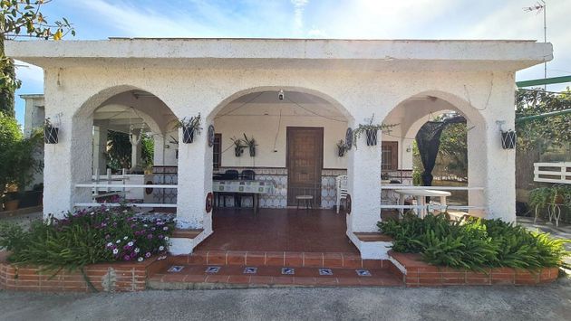 Foto 2 de Chalet en venta en Santa Bárbara de 3 habitaciones con terraza y piscina