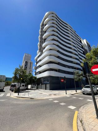 Foto 1 de Alquiler de local en calle Isla Formentera de 278 m²
