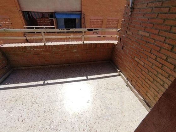 Foto 1 de Venta de piso en calle Salitre de 3 habitaciones y 100 m²