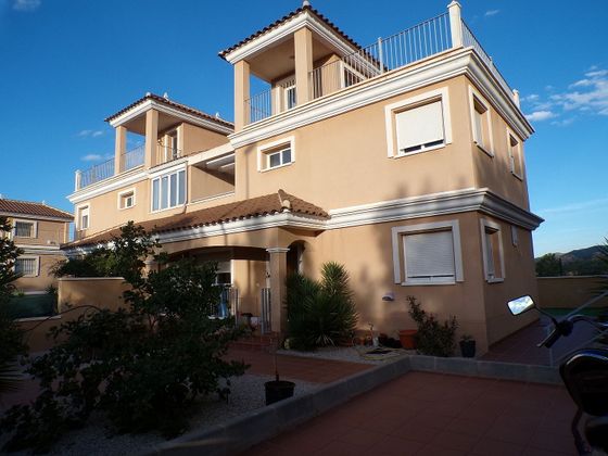 Foto 1 de Venta de casa en avenida Frondoso Valley de 3 habitaciones con terraza y piscina