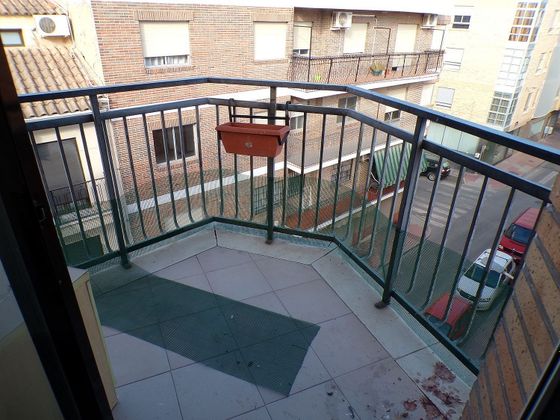 Foto 1 de Pis en venda a calle De la Cruz de 3 habitacions amb terrassa i balcó