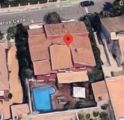 Foto 1 de Xalet en venda a calle Romeros de 4 habitacions amb terrassa i piscina