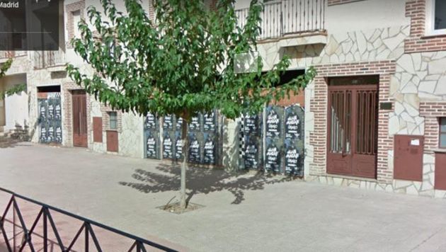 Foto 2 de Venta de local en calle Marcial Llorente de 128 m²