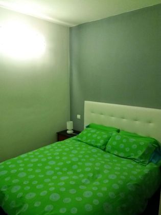 Foto 2 de Àtic en venda a calle Sor María del Carmen de 3 habitacions amb terrassa i aire acondicionat