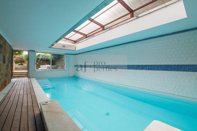 Foto 1 de Xalet en venda a Bouzas - Coia de 4 habitacions amb terrassa i piscina