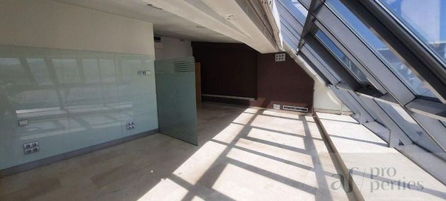 Foto 2 de Venta de piso en Areal – Zona Centro de 3 habitaciones con aire acondicionado y calefacción