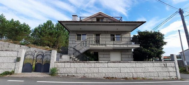 Foto 2 de Xalet en venda a Meis de 6 habitacions amb terrassa i garatge