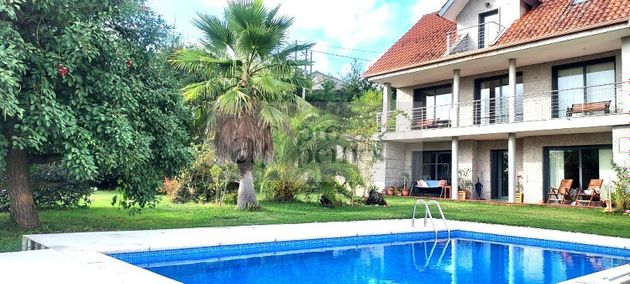 Foto 1 de Venta de casa en Tomiño de 5 habitaciones con terraza y piscina