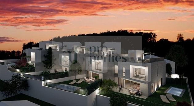 Foto 2 de Casa en venda a Teis de 4 habitacions amb terrassa i piscina