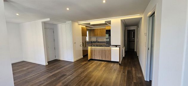 Foto 1 de Alquiler de piso en Teis de 3 habitaciones con calefacción y ascensor