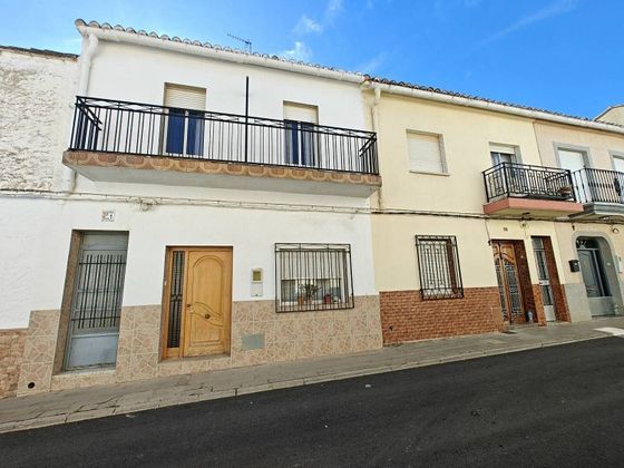 Foto 2 de Chalet en venta en Macastre de 5 habitaciones con terraza y garaje