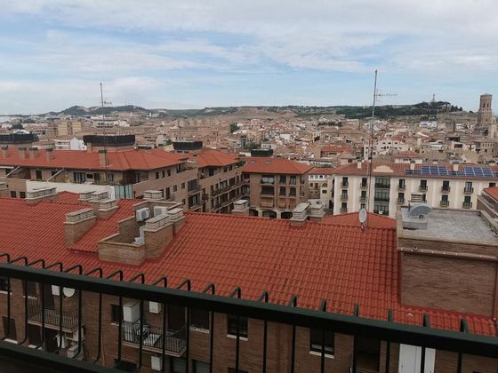 Foto 1 de Pis en venda a Tudela de 3 habitacions amb balcó i calefacció