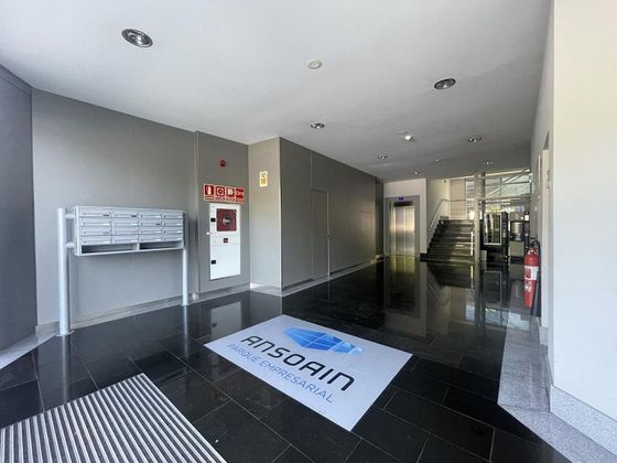 Foto 2 de Oficina en venda a Ansoáin amb ascensor