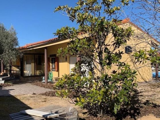 Foto 1 de Casa en venda a Tulebras de 4 habitacions amb terrassa i piscina