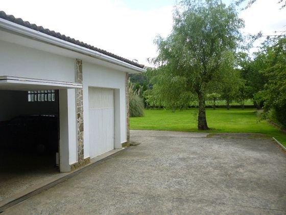 Foto 2 de Xalet en venda a Vedra de 5 habitacions amb piscina i garatge
