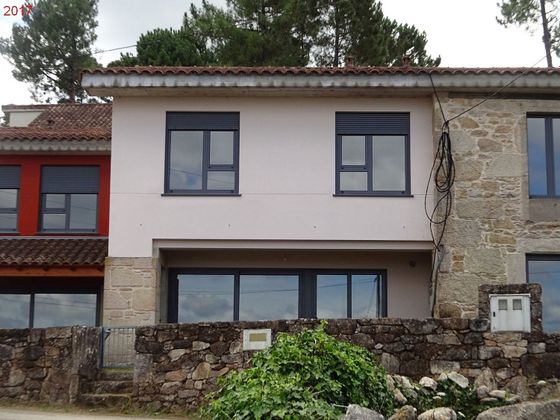 Foto 1 de Casa en venda a Porto do Son de 3 habitacions amb calefacció
