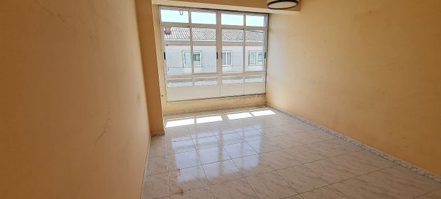 Foto 2 de Venta de piso en Negreira de 4 habitaciones con garaje