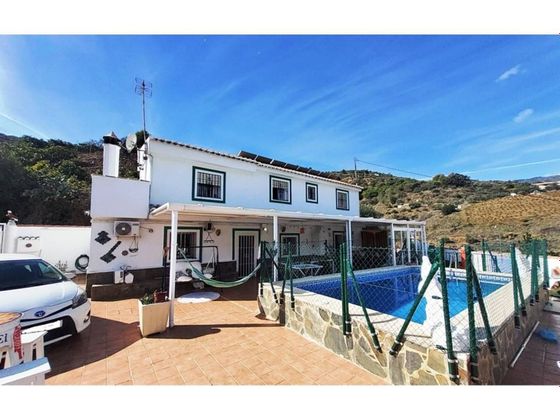 Foto 1 de Casa rural en venda a calle Río Seco de 3 habitacions amb terrassa i piscina