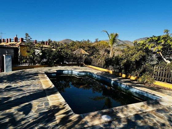 Foto 1 de Casa rural en venda a Almuñecar de 4 habitacions amb terrassa i piscina