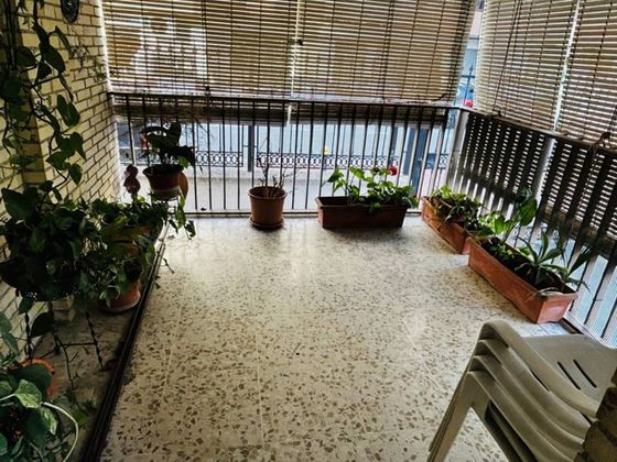 Foto 1 de Venta de piso en Almuñecar de 4 habitaciones con terraza y jardín