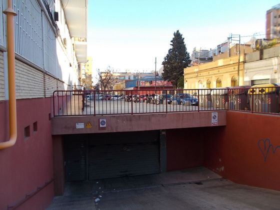 Foto 2 de Garaje en alquiler en calle De Baldomer Solà de 9 m²