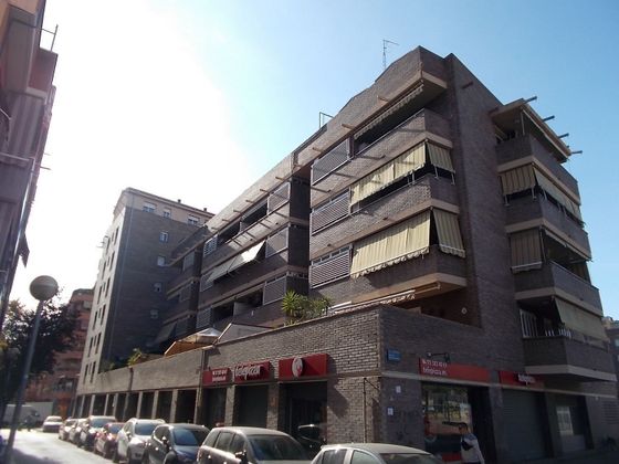 Foto 1 de Piso en venta en Artigas - Llefià de 3 habitaciones con terraza y balcón