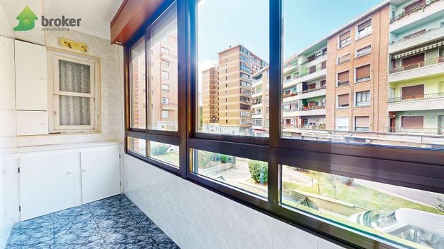 Foto 1 de Venta de piso en Arteagabeitia - Retuerto - Kareaga de 2 habitaciones con terraza y jardín