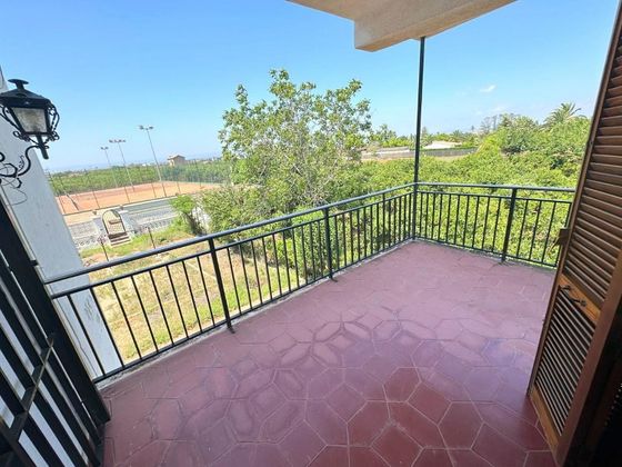 Foto 2 de Chalet en venta en Corbera de 5 habitaciones con terraza y piscina